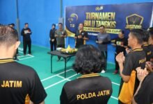 TURNAMEN BULU TANGKIS KAPOLRES KEDIRI KOTA CUP L 2025 RESMI DI BUKA 1000165298