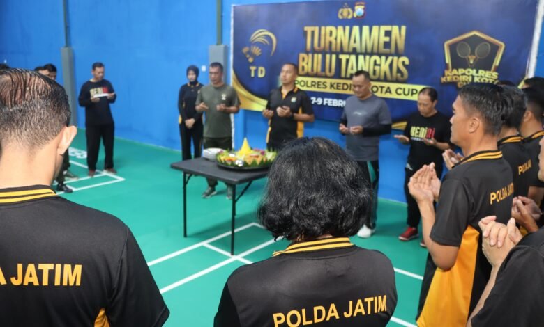 TURNAMEN BULU TANGKIS KAPOLRES KEDIRI KOTA CUP L 2025 RESMI DI BUKA 1000165298