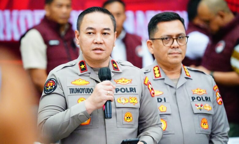 POLRI TELAH MENEMUKAN MAYAT DI BACAN TIMUR, DIDUGA AWAK MEDIA YANG HILANG SAAT INSIDEN SPEEDBOAT BASARNAS 1000165970