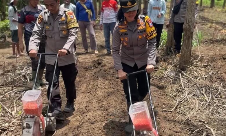 KETUA DPD HKTI JATIM APRESIASI KAPOLSEK AMBULU POLRES JEMBER SUKSESKAN PROGRAM KETAHANAN PANGAN 1000166320