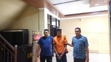 POLISI BERHASIL UNGKAP PEREDARAN NARKOBA DI BANYUWANGI, 63 PAKET SABU DISITA DARI TERSANGKA PENGEDAR 1000171407