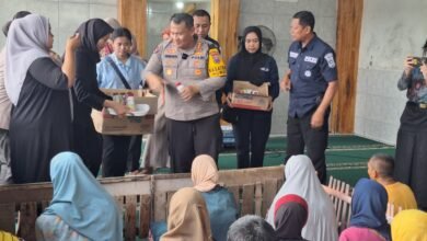 SAMBUT BULAN SUCI RAMADHAN BIDHUMAS POLDA JATIM GELAR BAKSOS PEDULI ODGJ 1000173766