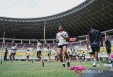 DEWA UNITED SELENGGARAKAN LATIHAN DI BANTEN INTERNATIONAL STADIUM DUFC 04559 1