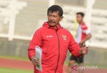 MENGENAL INDRA SJAFRI DAN PRESTASINYA SEBAGAI PELATIH SEPAK BOLA INDRA