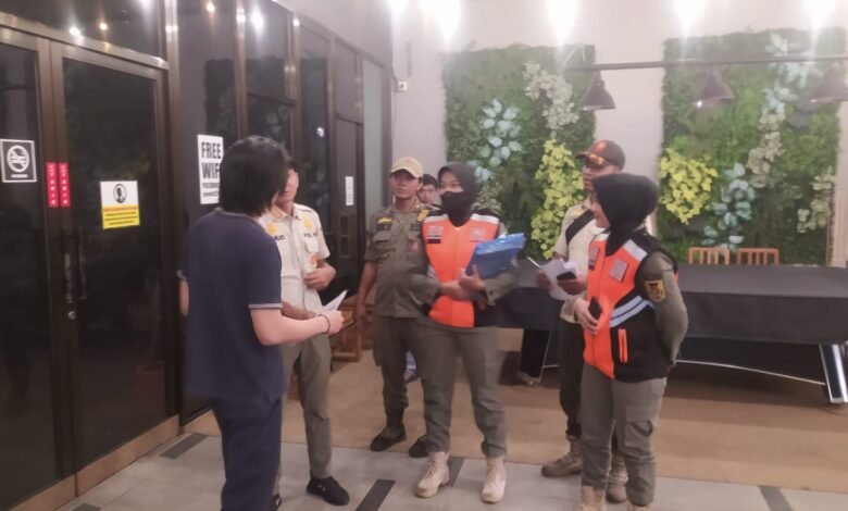 UPAYA POLISI PAMONG PRAJA UNTUK MENCIPTAKAN KOTA KEDIRI YANG TERTIP DAN KONDUSIF 1000182181