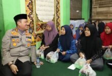 GELAR SAFARI RAMADHAN, POLRESTA MALANG KOTA BUKA PUASA BERSAMA MAHASISWA DAN ANAK YATIM 1000182271