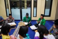 GANDENG GP ANSOR, POLRES PROBOLINGGO KOTA GELAR TADARUS RUTIN SEPANJANG BULAN RAMADHAN 1000183920