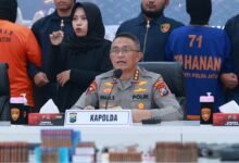 POLDA JATIM BERHASIL GAGALKAN PENYELUNDUPAN SENJATA DI BOJONEGORO DIDUGA UNTUK KKB PAPUA 1000184555