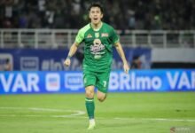 GOL FRANCISCO RIVERA BANTU PERSEBAYA SURABAYA TEKUK PSM MAKASSAR 1-0 1001608837