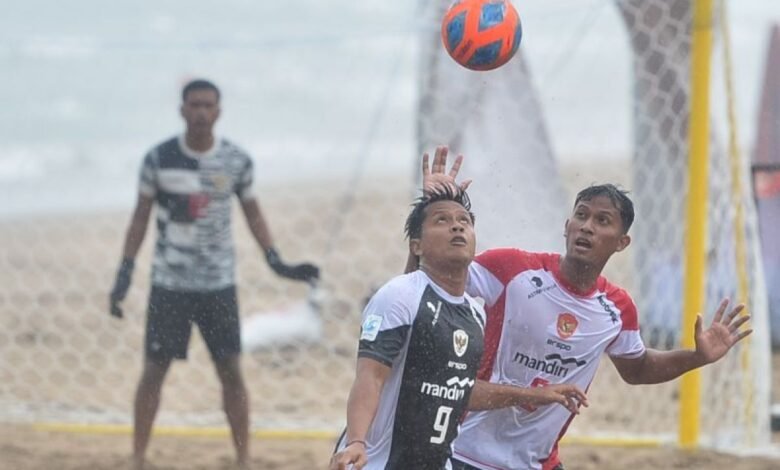 TIMNAS BOLA PANTAI PANGGIL 24 PEMAIN UNTUK TC JELANG AFC BEACH SOCCER FINAL PIALA BOLA PANTAI INDONESIA 141224 FIK 6