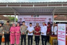 BAKTI SOSIAL 1000 PAKET SEMBAKO DAN PENGOBATAN GRATIS POLRES TULUNGAGUNG BERSAMA FORKOPIMDA DAN PAGUYUBAN PENCAK SILAT BANDUNG IMG 20250313 WA0002