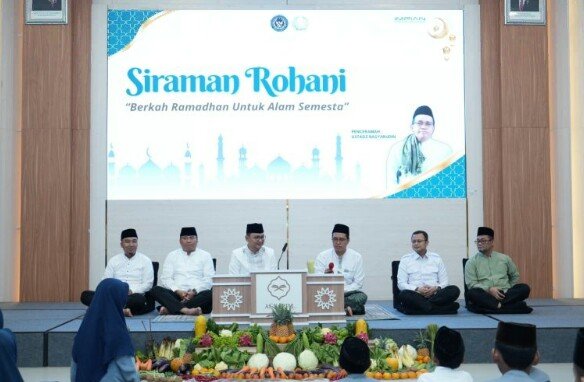 KEPALA KANWIL DITJEN IMIGRASI JAWA TIMUR BERBAGI TAKJIL DI KANTOR IMIGRASI KEDIRI DALAM RANGKA SAFARI RAMADHAN IMG 20250314 WA0030