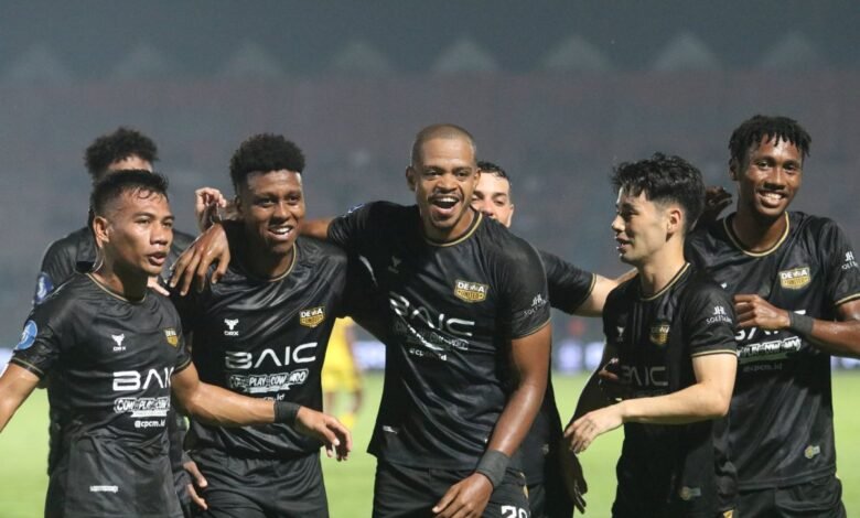 QUATTRICK ALEX BAWA DEWA UNITED MENANG TELAK 6-0 ATAS SEMEN PADANG PERSIK KEDIRI MELAWAN DEWA UNITED FC 01032025 PF 3