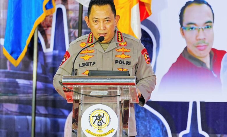 KAPOLRI AJAK MAHASISWA JAGA PERSATUAN HINGGA DUKUNG PROGRAM PEMERINTAH 1000211018