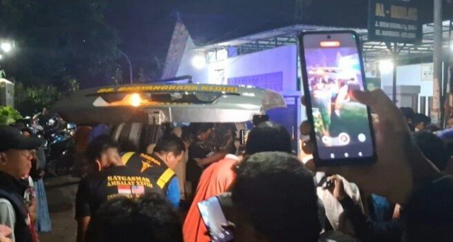 WARGA RINGINANOM TERTEMPER KERETA API KAHURIPAN DI MANISRENGGO IMG 20250417 WA0026