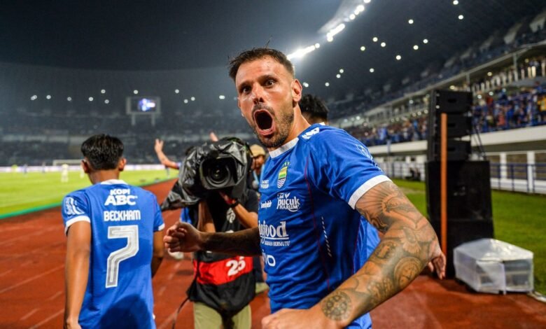 KLASEMEN LIGA 1: PERSIB DIAMBANG JUARA, PERSIJA TURUN DARI EMPAT BESAR PERSIB BANDUNG KALAHKAN PSS SLEMAN 260425 RAI 02