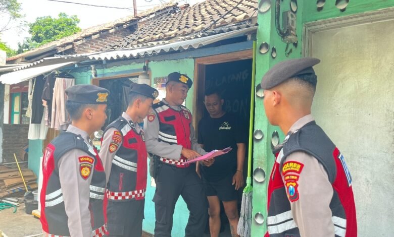 POLISI GELAR RAZIA MIRAS DI PROBOLINGGO JAGA KONDUSIFITAS JELANG LIBUR WAISAK 1000225519