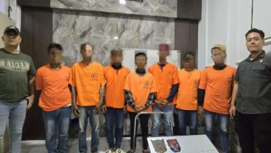 POLRES SITUBONDO AMANKAN 7 TERSANGKA PENGEROYOKAN DI SUMBEREJO BANYUPUTIH 1000227845