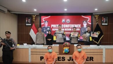 POLRES JEMBER AKHIRNYA BERHASIL MENANGKAP DUA PELAKU PEMBUNUHAN YANG KABUR KE MALAYSIA 1000229160