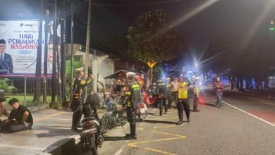 JAMIN KEAMANAN MASYARAKAT, POLRES KEDIRI KOTA GELAR PATROLI SKALA BESAR 1000237094