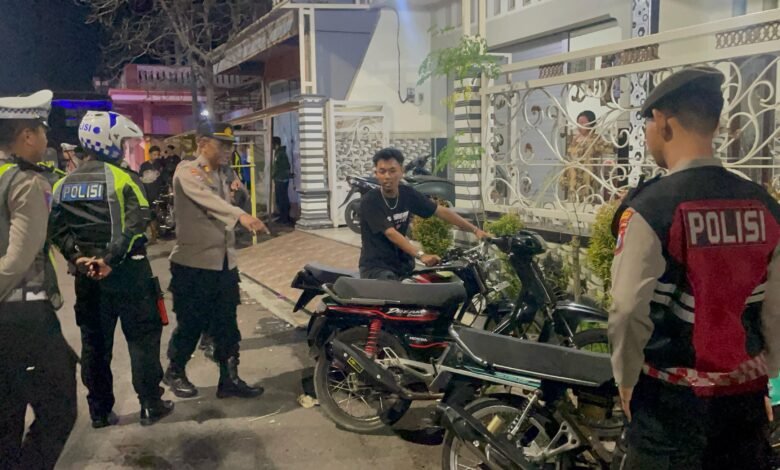 POLRES PASURUAN KOTA SISIR JALANAN CEGAH BALAP LIAR DAN AKSI PREMANISME 1000241293