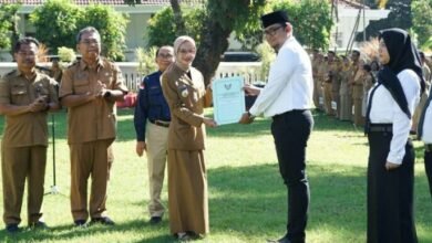 PEMKOT KEDIRI TERIMA PENGHARGAAN DARI BKN SURABAYA IMG 20250430 WA0011