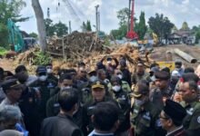 EKSEKUSI LAHAN TOL KEDIRI-TULUNGAGUNG DI MOJOROTO SEMPAT RICUH IMG 20250509 WA0001