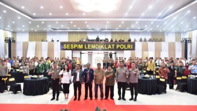SEMINAR 'POLISI DAN MASYARAKAT' SESPIMMA LEMDIKLAT POLRI ANGKATAN 73 RAIH REKOR MURI 1000243578