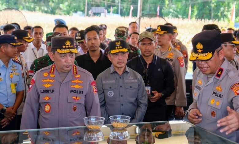 JELANG PANEN RAYA JAGUNG, KAPOLRI TURUN LANGSUNG CEK LOKASI KE KALBAR 1000244613