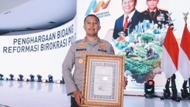 POLRES KEDIRI KOTA RAIH PENGHARGAAN BERGENGSI DARI KAPOLRI ATAS PRESTASI PELAYANAN PRIMA 1000256432