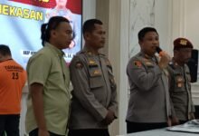 POLISI KENAKAN PASAL BERLAPIS TERSANGKA PENGANIAYAAN KURIR JNT DI PAMEKASAN 1000269990