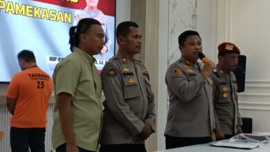 POLISI KENAKAN PASAL BERLAPIS TERSANGKA PENGANIAYAAN KURIR JNT DI PAMEKASAN 1000269990