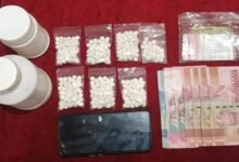 AMANKAN WARGA TAROKAN, RATUSAN BUTIR PIL DOBEL L DISITA SATRESNARKOBA POLRES KEDIRI KOTA 1000273506