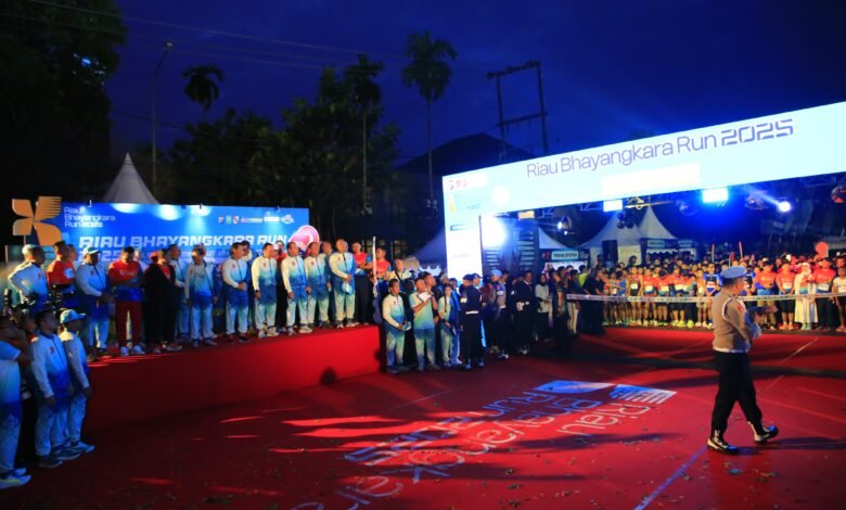 KAPOLRI FLAG OFF RIAU BHAYANGKARA RUN 2025 1000275804
