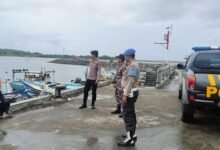 POLRESTA BANYUWANGI INTENSIFKAN PATROLI PESISIR, DUKUNG PENCARIAN KORBAN KMP TUNU PRATAMA JAYA 1000278012