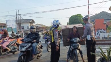 OPERASI PATUH SEMERU 2025 POLRES PELABUHAN TANJUNGPERAK FOKUS TINDAK PELANGGARAN KASAT MATA 1000282898
