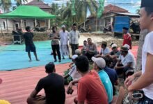 POLANTAS MENYAPA : POLRES SUMENEP SAMBANG WARGA DESA BERI EDUKASI TERTIB LALIN 1000284105