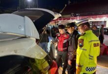 OPERASI CIPTA KONDISI, POLRES KEDIRI KOTA TILANG 111 PELANGGAR DI JALAN BRAWIJAYA 1000294503