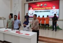 POLISI BERHASIL UNGKAP KASUS CURANMOR DI PAMEKASAN 5 TERSANGKA DIAMANKAN 1000295316