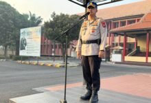 WAKA SPN POLDA JATIM SAMPAIKAN PERDUPSIS CETAK CALON BINTARA POLRI PROFESIONAL DAN BERINTEGRITAS* 1000296477