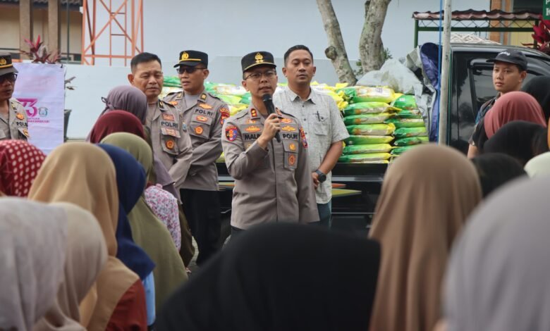 JAGA STABILITAS HARGA, POLRES TRENGGALEK GANDENG BULOG GELAR PASAR BERAS MURAH IMG 20250807 WA0015