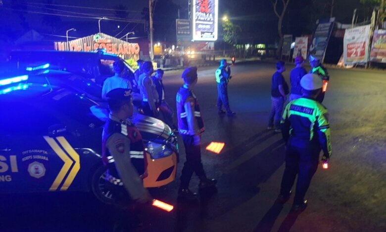 POLRES MALANG INTENSIFKAN PATROLI MALAM, CEGAH BALAP LIAR DI JALIBAR HINGGA MONDOROKO IMG 20250811 WA0020