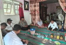 POLRES PASURUAN BERI SANTUNAN KELUARGA BOCAH 7 TAHUN KORBAN ANIRAT DI WONOREJO IMG 20250813 WA0007