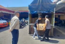 POLISI BERHASIL GAGALKAN PENYELUNDUPAN ARAK BALI TRUK PENGANGKUT DIAMANKAN DI JEMBER IMG 20250819 WA0011