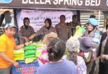 POLRES PASURUAN KOMITMEN GELAR GERAKAN PANGAN MURAH, SIAPKAN 2 TON BERAS UNTUK WARGA SUKOREJO DAN TOSARI IMG 20250820 WA0016