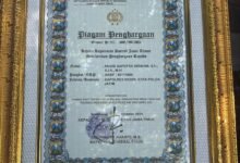 KAPOLRES KEDIRI KOTA MENERIMA PENGHARGAAN DARI KAPOLDA JAWA TIMUR IMG 20250825 WA0005