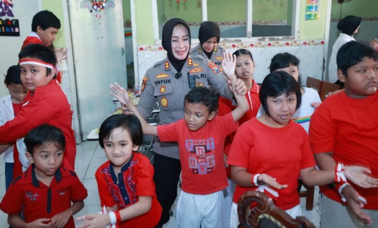 SAMBUT HARI JADI KE -77 POLWAN POLDA JATIM GELAR BAKTI KESEHATAN DI YAYASAN PENDIDIKAN AUTIS MUTIARA HATI IMG 20250825 WA0046