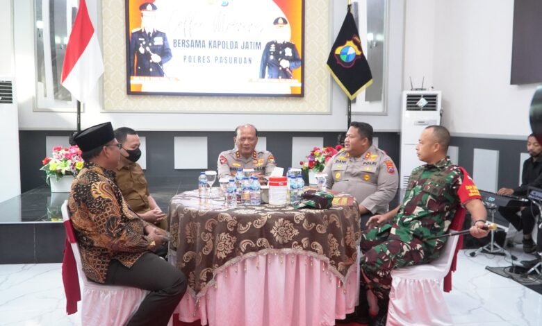 KAPOLDA JATIM GELAR COFFE MORNING DI POLRES PASURUAN, PERKUAT SINERGI FORKOPIMDA DAN TOKOH MASYARAKAT IMG 20250827 WA0004
