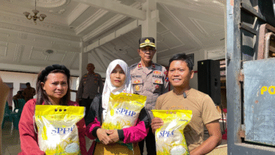 GELAR BAZAR, POLRES BLITAR DUKUNG GERAKAN PANGAN MURAH, SALURKAN BERAS SPHP UNTUK MASYARAKAT SCREENSHOT 20250811 230040