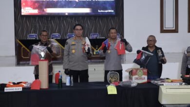 POLDA JATIM TETAPKAN 9 TERSANGKA PEMBAKAR GEDUNG NEGARA GRAHADI 8 DIANTARANYA ABH U3 IMG 20250906 WA0004